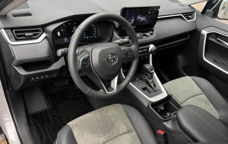 Toyota RAV4, 2025 год, 4 090 000 рублей, 7 фотография