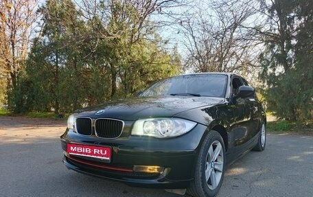 BMW 1 серия, 2011 год, 850 000 рублей, 1 фотография