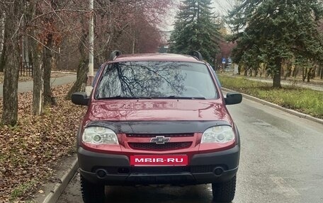 Chevrolet Niva I рестайлинг, 2011 год, 500 000 рублей, 2 фотография