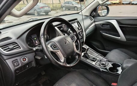 Mitsubishi Pajero Sport III рестайлинг, 2019 год, 2 318 000 рублей, 14 фотография