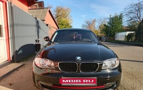 BMW 1 серия, 2011 год, 850 000 рублей, 2 фотография