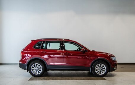 Volkswagen Tiguan II, 2019 год, 2 200 000 рублей, 8 фотография