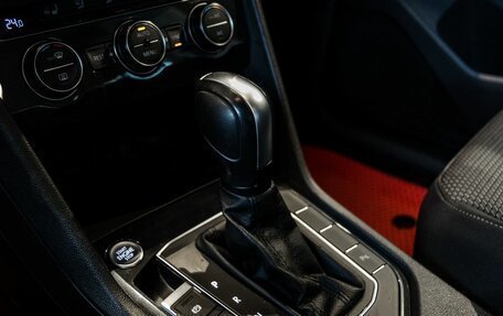 Volkswagen Tiguan II, 2019 год, 2 200 000 рублей, 20 фотография