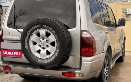 Mitsubishi Pajero III рестайлинг, 2004 год, 1 100 000 рублей, 2 фотография