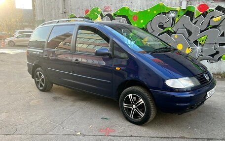 Volkswagen Sharan I рестайлинг, 1998 год, 215 000 рублей, 4 фотография