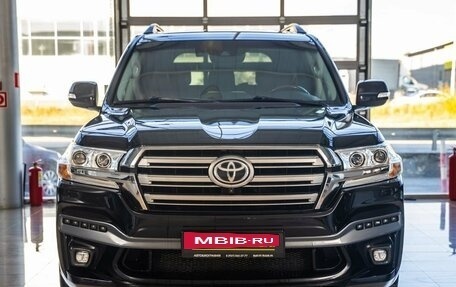 Toyota Land Cruiser 200, 2016 год, 6 618 000 рублей, 2 фотография