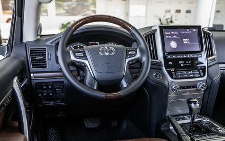 Toyota Land Cruiser 200, 2016 год, 6 618 000 рублей, 18 фотография