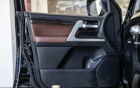 Toyota Land Cruiser 200, 2016 год, 6 618 000 рублей, 13 фотография