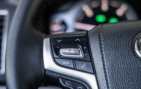 Toyota Land Cruiser 200, 2016 год, 6 618 000 рублей, 20 фотография