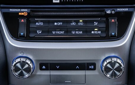 Toyota Land Cruiser 200, 2016 год, 6 618 000 рублей, 28 фотография