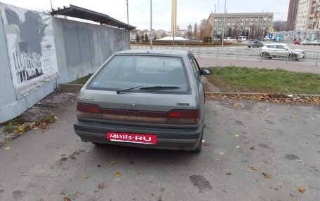 Mazda Familia, 1989 год, 160 000 рублей, 2 фотография