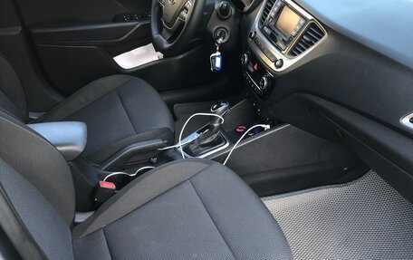 Hyundai Solaris II рестайлинг, 2018 год, 1 150 000 рублей, 12 фотография