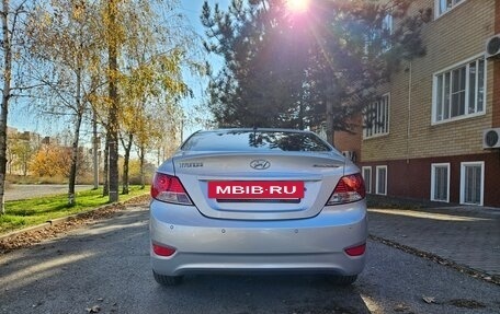 Hyundai Solaris II рестайлинг, 2011 год, 950 000 рублей, 4 фотография