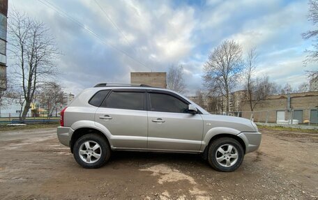 Hyundai Tucson III, 2006 год, 750 000 рублей, 2 фотография