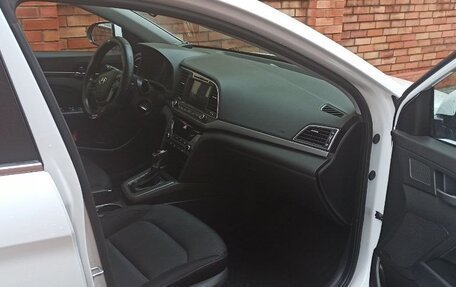 Hyundai Elantra VI рестайлинг, 2017 год, 1 500 000 рублей, 6 фотография