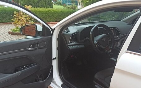 Hyundai Elantra VI рестайлинг, 2017 год, 1 500 000 рублей, 5 фотография