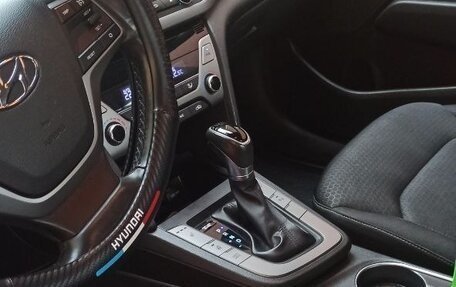 Hyundai Elantra VI рестайлинг, 2017 год, 1 500 000 рублей, 7 фотография