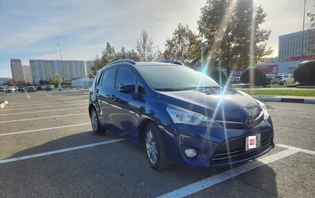 Toyota Verso I, 2013 год, 1 250 000 рублей, 2 фотография