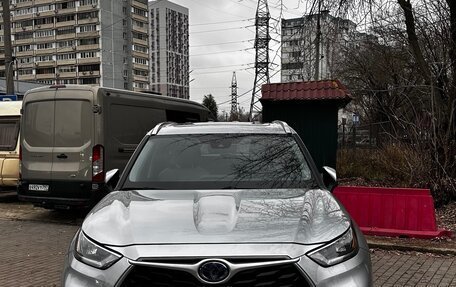 Toyota Highlander, 2022 год, 5 200 000 рублей, 2 фотография