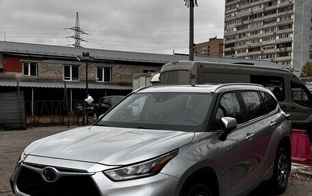 Toyota Highlander, 2022 год, 5 200 000 рублей, 3 фотография