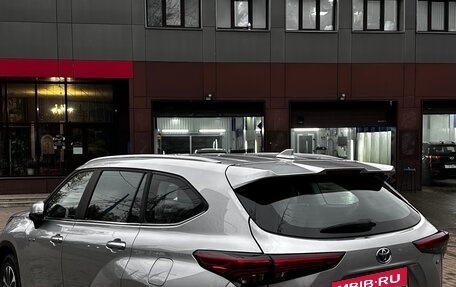 Toyota Highlander, 2022 год, 5 200 000 рублей, 6 фотография