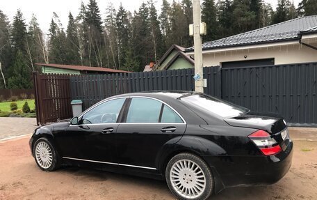 Mercedes-Benz S-Класс, 2006 год, 1 000 000 рублей, 1 фотография