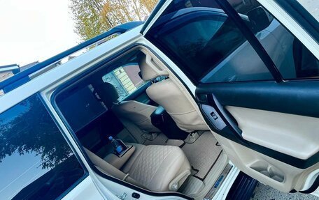 Toyota Land Cruiser Prado 150 рестайлинг 2, 2011 год, 3 000 000 рублей, 6 фотография