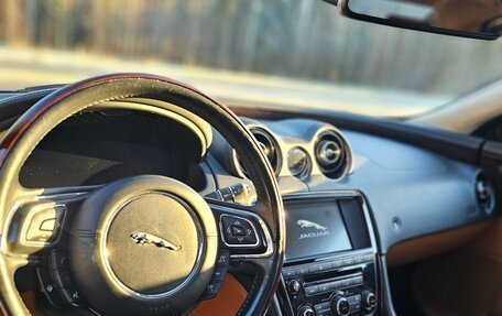 Jaguar XJ IV (X351), 2017 год, 2 790 000 рублей, 4 фотография