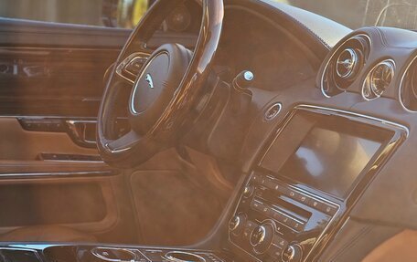 Jaguar XJ IV (X351), 2017 год, 2 790 000 рублей, 15 фотография