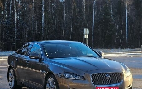 Jaguar XJ IV (X351), 2017 год, 2 790 000 рублей, 26 фотография