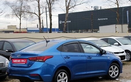 Hyundai Solaris II рестайлинг, 2018 год, 899 000 рублей, 2 фотография