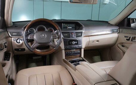 Mercedes-Benz E-Класс, 2010 год, 1 489 000 рублей, 6 фотография