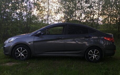 Hyundai Solaris II рестайлинг, 2013 год, 735 000 рублей, 4 фотография