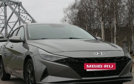 Hyundai Elantra, 2021 год, 1 900 000 рублей, 3 фотография