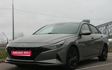 Hyundai Elantra, 2021 год, 1 900 000 рублей, 2 фотография