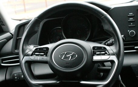 Hyundai Elantra, 2021 год, 1 900 000 рублей, 9 фотография