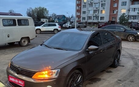 Volkswagen Jetta VI, 2011 год, 790 000 рублей, 1 фотография