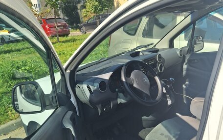 Peugeot Partner II рестайлинг 2, 2012 год, 450 000 рублей, 2 фотография