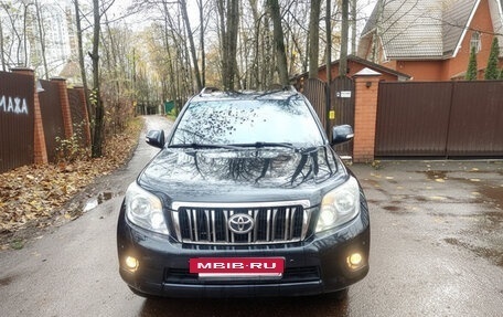 Toyota Land Cruiser Prado 150 рестайлинг 2, 2013 год, 2 750 000 рублей, 2 фотография