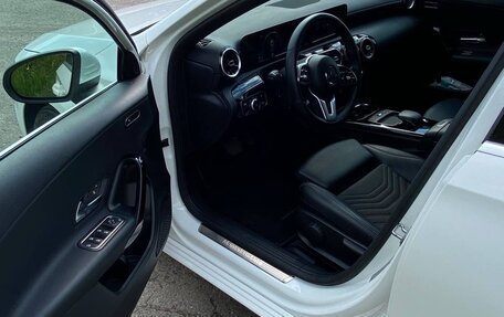 Mercedes-Benz A-Класс, 2019 год, 2 680 000 рублей, 6 фотография