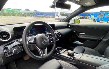 Mercedes-Benz A-Класс, 2019 год, 2 680 000 рублей, 7 фотография