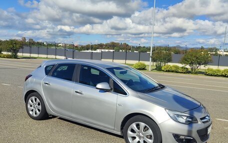 Opel Astra J, 2013 год, 875 000 рублей, 2 фотография