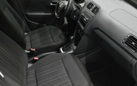 Volkswagen Polo VI (EU Market), 2016 год, 900 000 рублей, 12 фотография