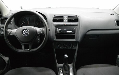 Volkswagen Polo VI (EU Market), 2016 год, 900 000 рублей, 14 фотография