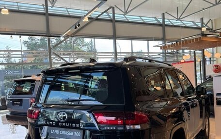 Toyota Land Cruiser, 2025 год, 8 300 000 рублей, 3 фотография