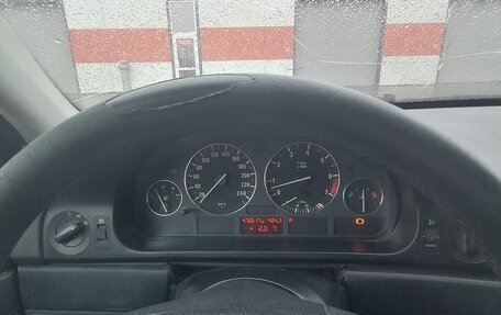 BMW 5 серия, 1999 год, 550 000 рублей, 19 фотография