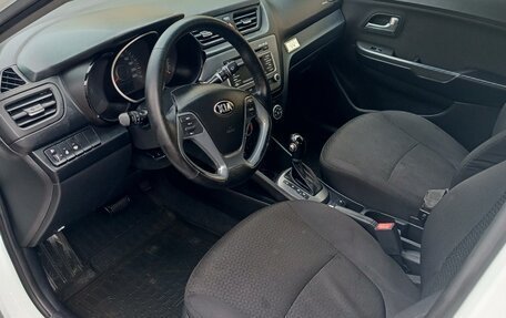 KIA Rio III рестайлинг, 2015 год, 950 000 рублей, 5 фотография