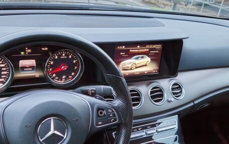 Mercedes-Benz E-Класс, 2016 год, 3 000 000 рублей, 4 фотография