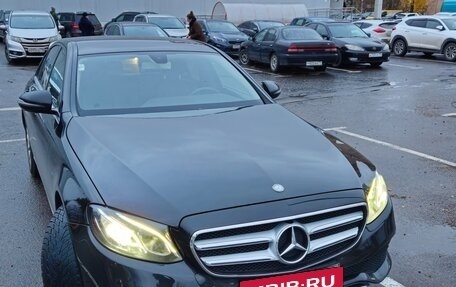 Mercedes-Benz E-Класс, 2016 год, 3 000 000 рублей, 6 фотография