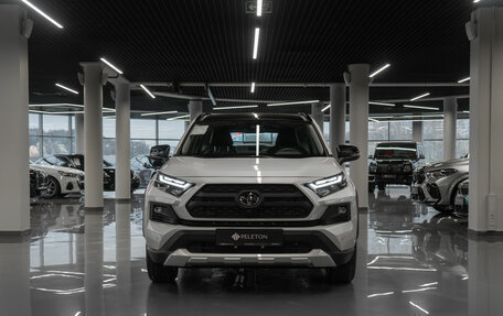 Toyota RAV4, 2025 год, 4 300 000 рублей, 3 фотография